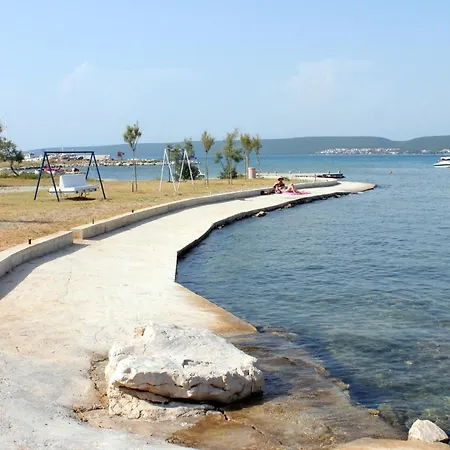 Mrljane 327b * Neviđane