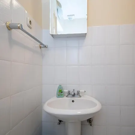 Mrljane 327b Apartamento Neviđane